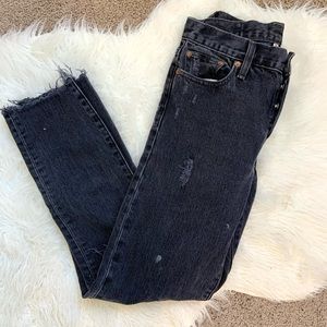 Levi Wedgie Fit Ankle Jeans